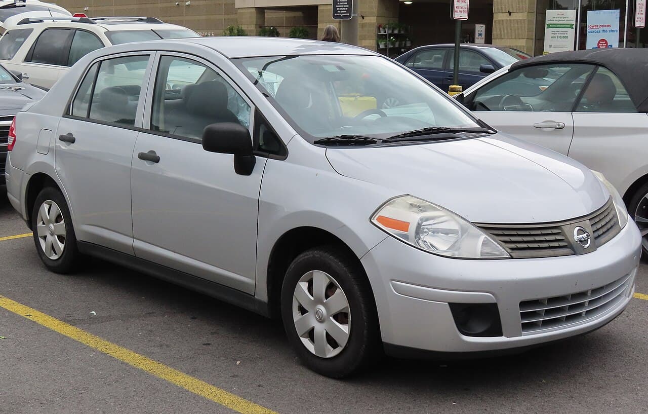 Nissan Versa o modello simile